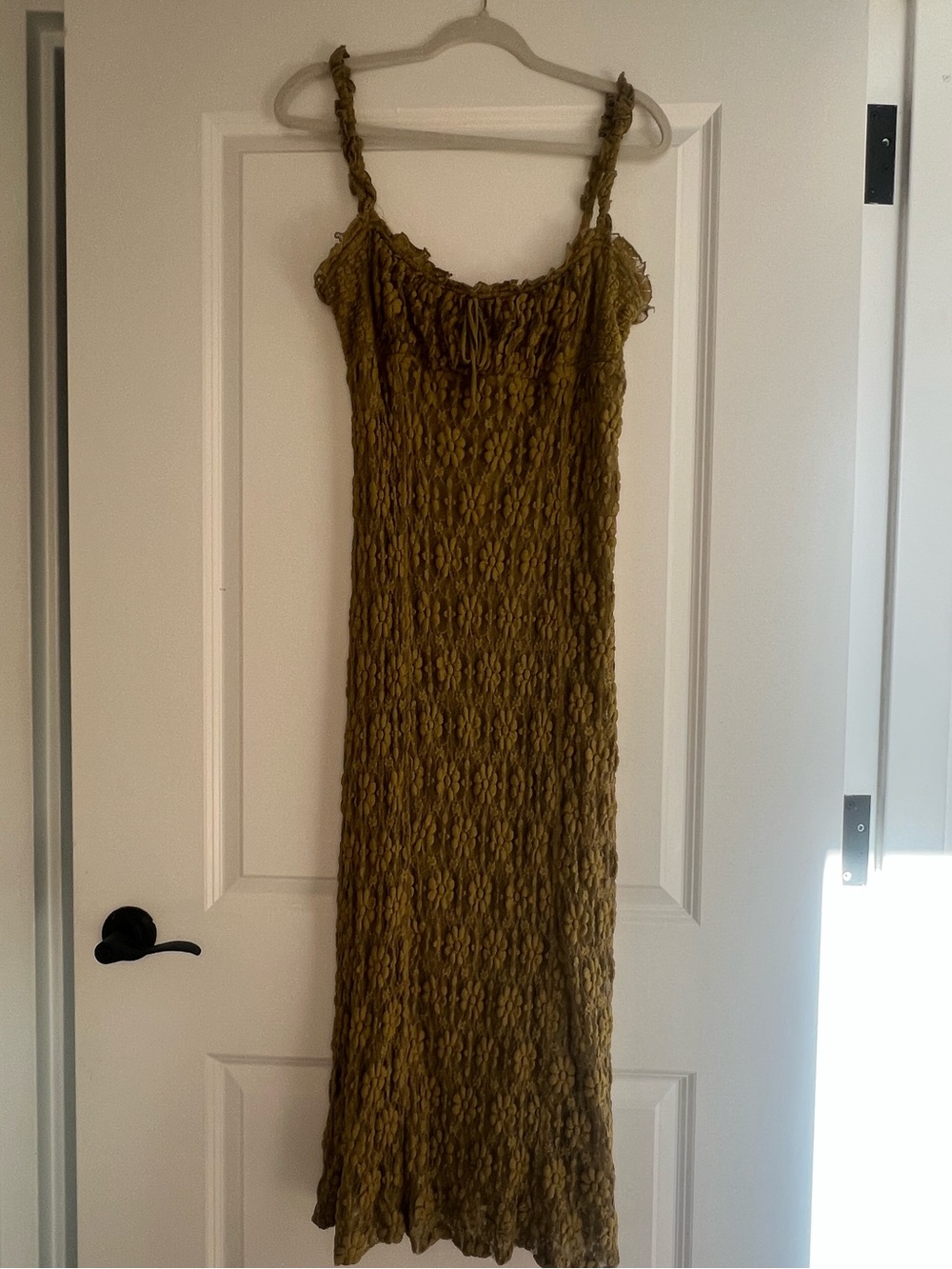 Lucinda Lace Midi Dress - Picture 6 of 7